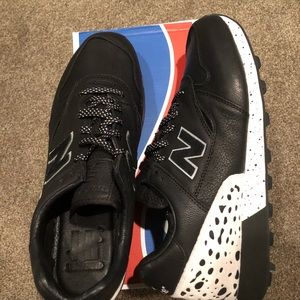 New balance x undefeated trail buster